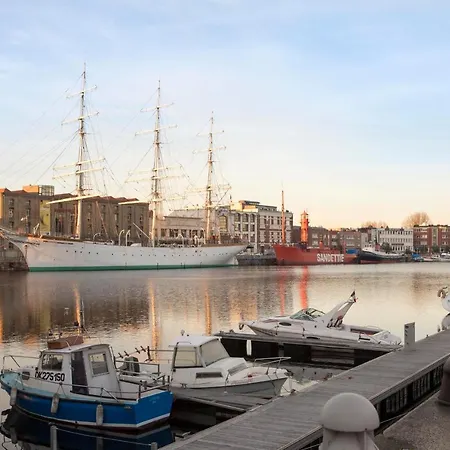 Hotel Les Gens De Dunkerque By Popinns
