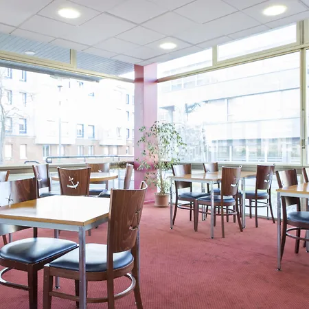 敦刻尔克莱斯根斯德梅尔波普平斯酒店 2* 敦刻尔克