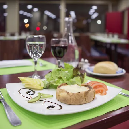 酒店 敦刻尔克莱斯根斯德梅尔波普平斯酒店 2*