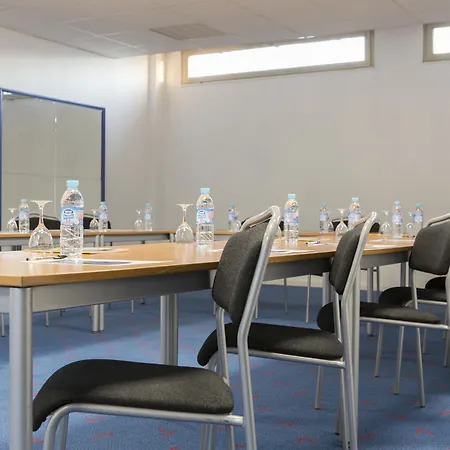 敦刻尔克莱斯根斯德梅尔波普平斯酒店 酒店