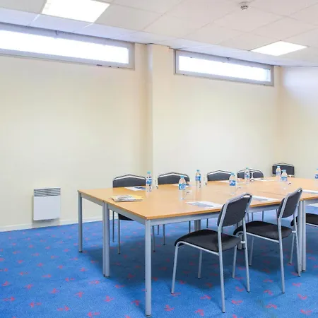 敦刻尔克莱斯根斯德梅尔波普平斯酒店 酒店