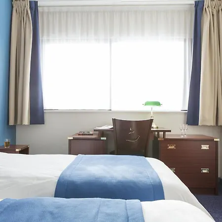 敦刻尔克莱斯根斯德梅尔波普平斯酒店 2* 敦刻尔克