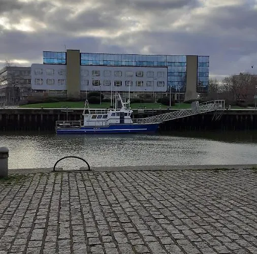 Les Gens De Dunkerque By Popinns Hotel