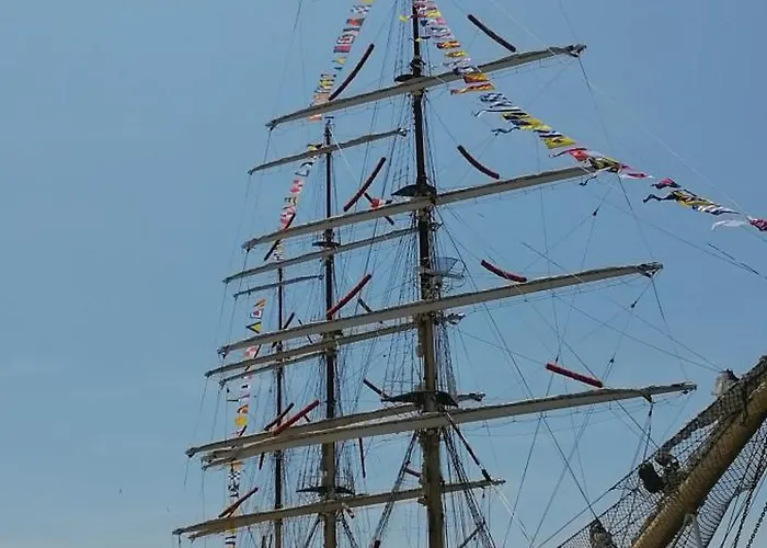 Les Gens De Dunkerque By Popinns Hotel Dunkirk