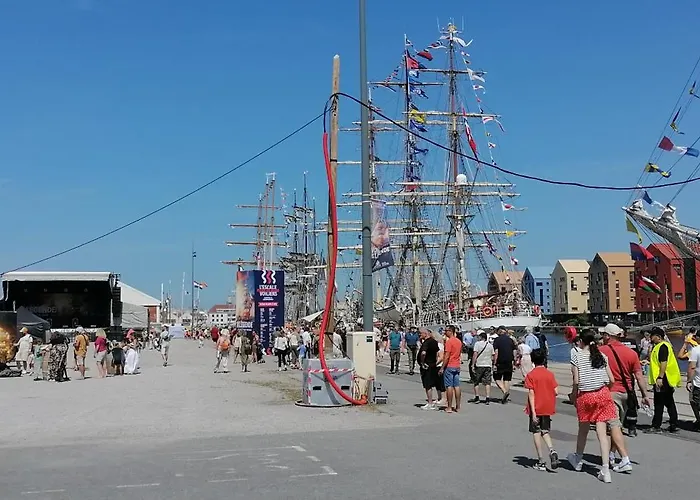 Hotel Les Gens De Dunkerque By Popinns